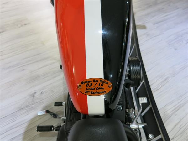 Harley Davidson 883 Limited Edition