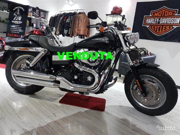 Harley-Davidson Dyna Fat Bob 1584 nera