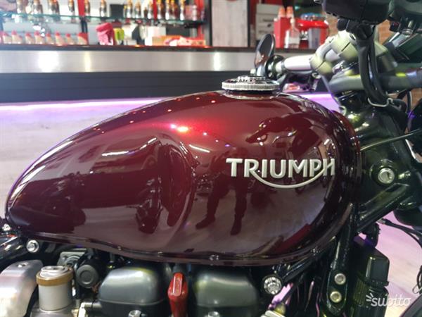 Triumph Bonneville Bobber 1200 Red Abs 2017