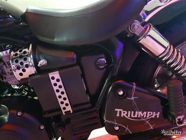 Triumph Speedmaster 800 black