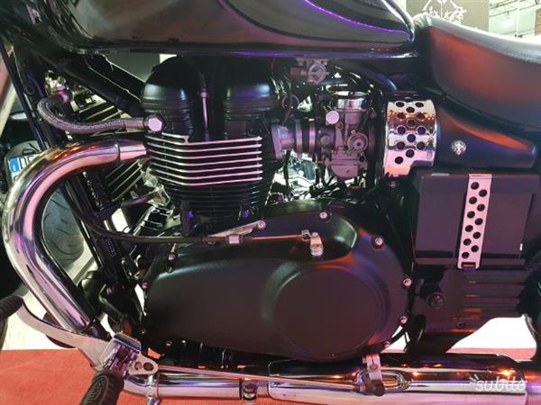 Triumph Speedmaster 800 black