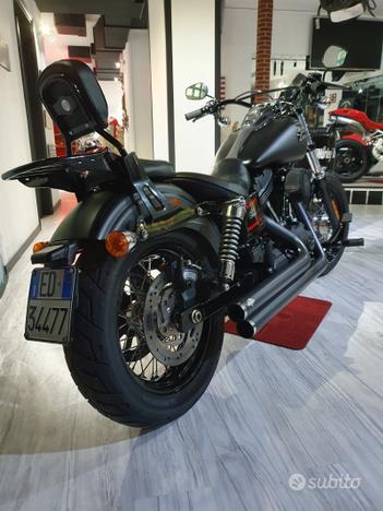 Harley-Davidson Dyna Street Bob 1690 Full Black