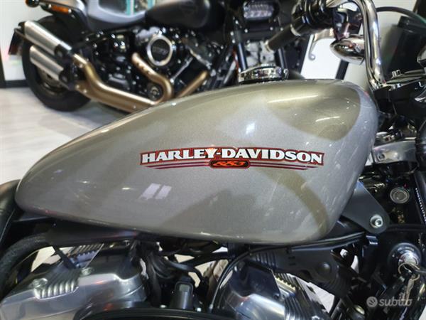 HARLEY-DAVIDSON Sportster Xl 883 Custom Grey