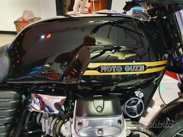 Moto Guzzi V7 Special Classic Nera - 2010