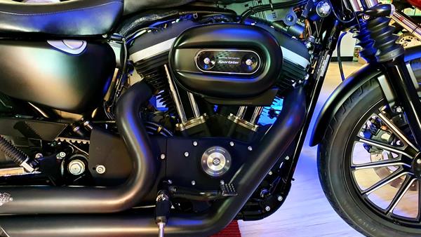 Harley-Davidson Sportster XL 883N Iron Full Black