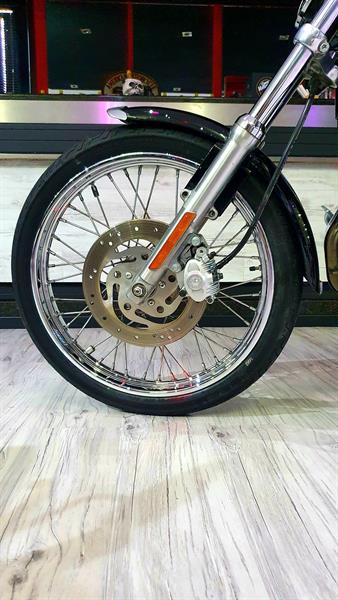 Harley-Davidson Sportster XL 883C Custom 