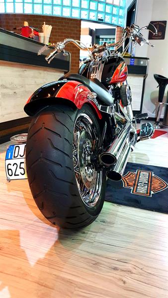 Harley-Davidson Speciale FLSTF Softail Fat Boy 1584 Limited Artrix Skull