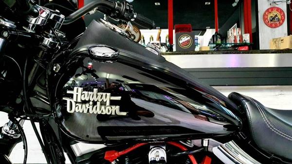 Harley-Davidson Dyna Special 103 Street Bob - ABS