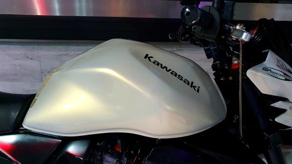 Kawasaki Z 1000 Carbon White - 2004