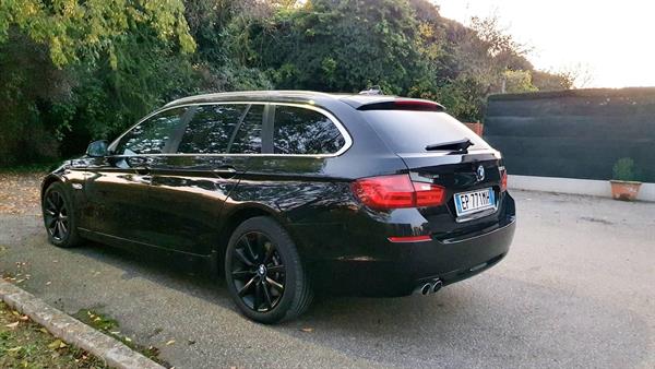 Bmw 530d xDrive Touring Restyling Automatica Black