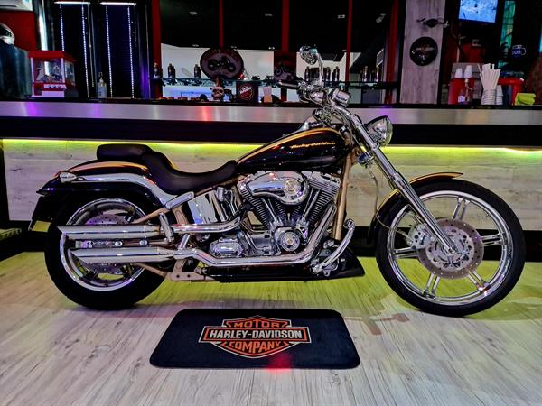 Harley-Davidson FXSTDSE Special Deuce 1550 CVO Limited Gold - 100 TH