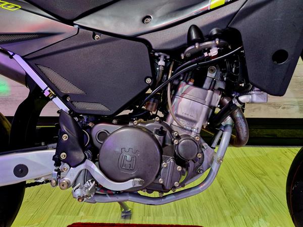 Husqvarna SM 610 Lemon Fluo - Akrapovic Blast