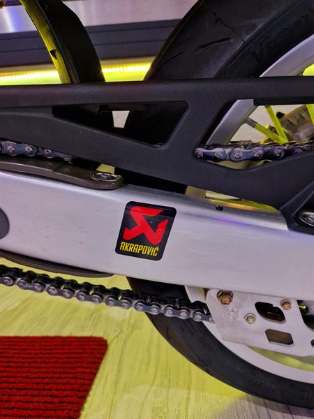 Husqvarna SM 610 Lemon Fluo - Akrapovic Blast