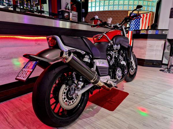 Yamaha V-Max 1200 Special Carbon Spark - Rosso Corsa