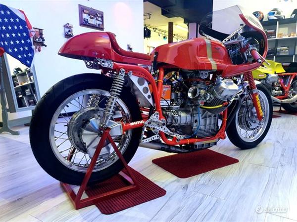 Special Moto Guzzi V7 810 Corsa Corta - 1972 Targa Milano