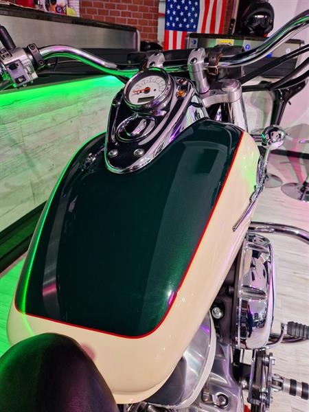 Honda VT 750 C2 Classic American Edition - Green Pearl & Ivory Cream