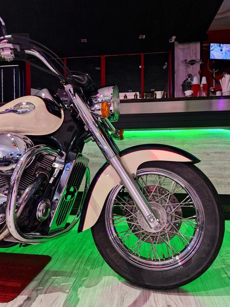 Honda VT 750 C2 Classic American Edition - Green Pearl & Ivory Cream