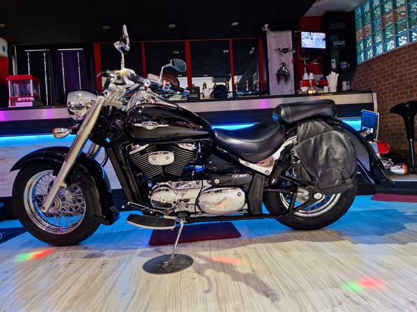 Suzuki VL Intruder 800 C Classic Black