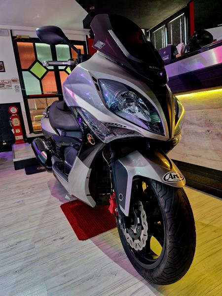 Kymco XCiting 300i R Grey & Black - Restyling