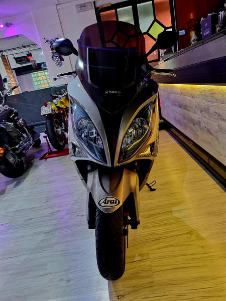 Kymco XCiting 300i R Grey & Black - Restyling