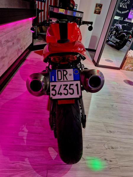 Ducati Monster 696 + Performance - Rosso Corsa