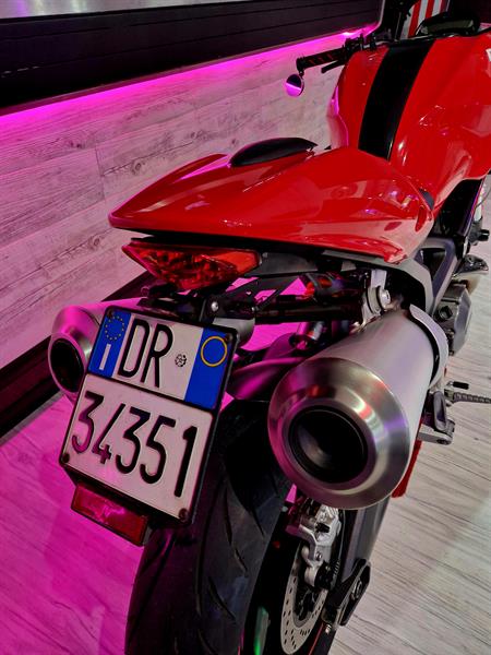 Ducati Monster 696 + Performance - Rosso Corsa