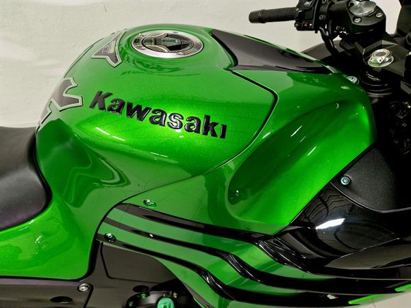 Kawasaki Ninja ZZR-1400 Abs Green Restyling - KTRC PERFORMANCE