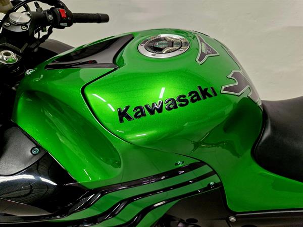 Kawasaki Ninja ZZR-1400 Abs Green Restyling - KTRC PERFORMANCE