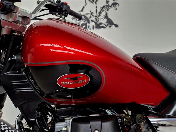 Moto Guzzi Nevada 750 i.e Cafe' Racer - Rosso Mandello