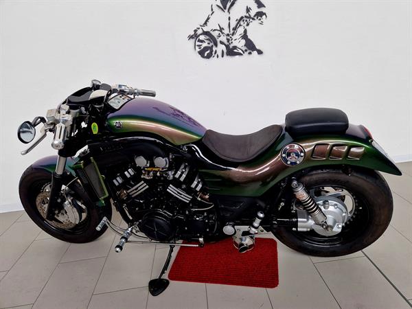 Special Yamaha V-Max 1200 Chamaleon Green